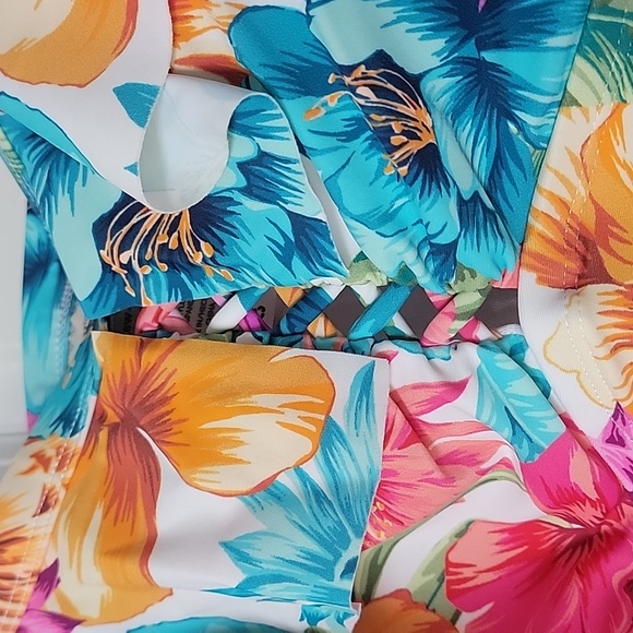 Terra & Sky NWT 1X Tummy Control One Piece Tropical Print Swimsuit with Bra - Picture 2 of 7